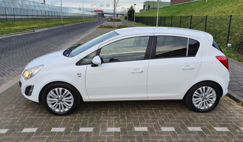 
								Opel Corsa 1.2i 63Kw 5 Deurs ‘Black & White Edition’ full									