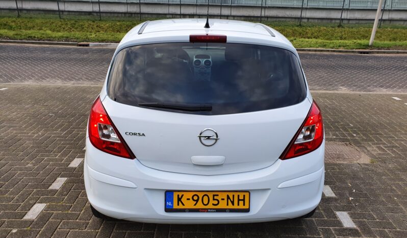 
								Opel Corsa 1.2i 63Kw 5 Deurs ‘Black & White Edition’ full									